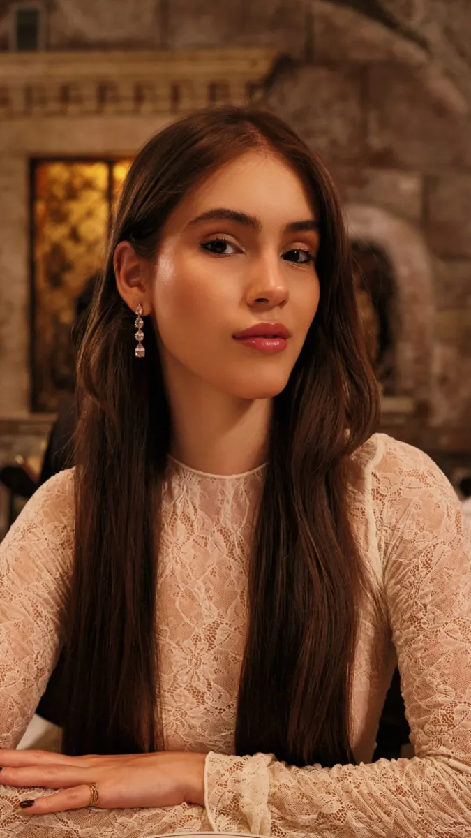 Beatriz diante do espelho, capa do Reel de beleza
